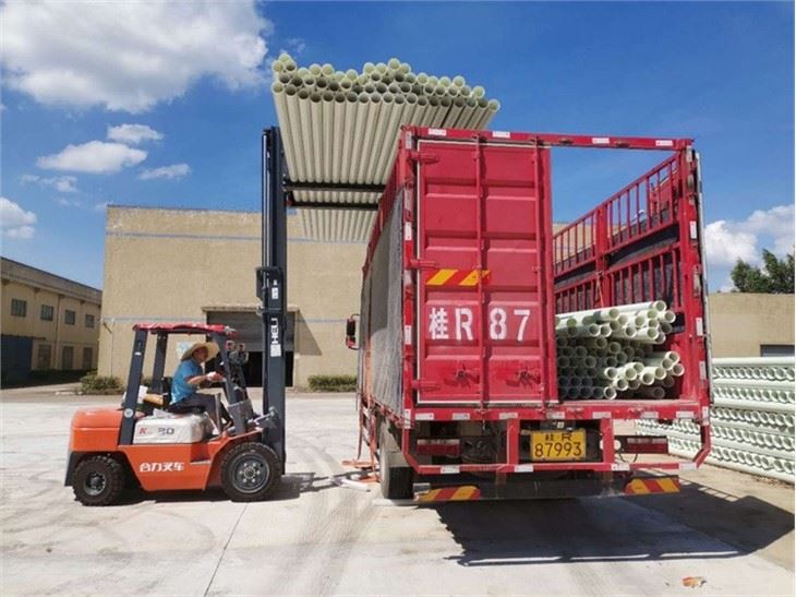 Fiberglass round tubes